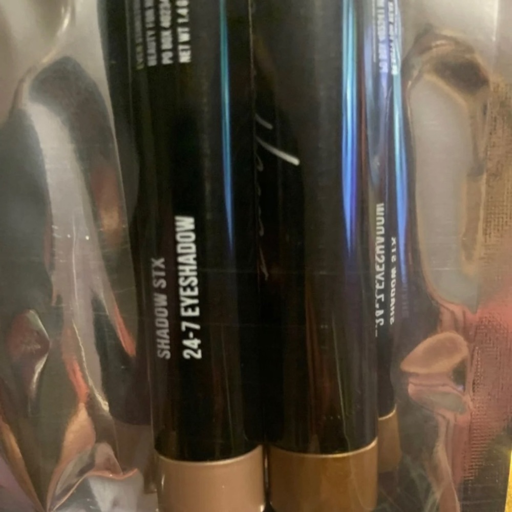 BEAUTY FOR REAL
SHADOW STX 24-7 Eyeshadow Duo - Picture 5 of 5